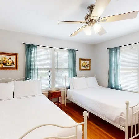Pine Street House Villa